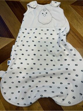 Nested Bean Zen Sack Classic Sleep Sack cream with gray and black circles
